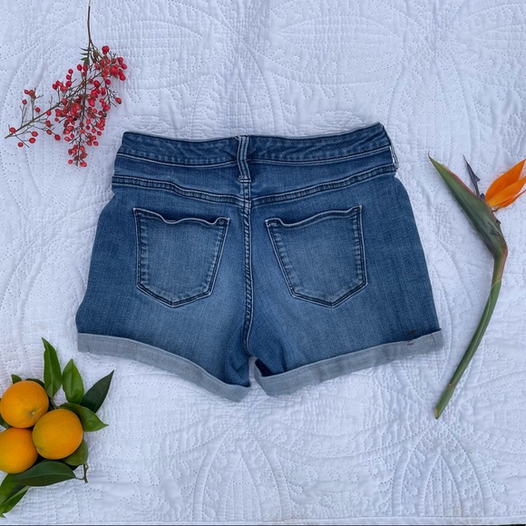Super Cute Jean Shorts That Go With Every Outfit!! - Picture 2 of 5